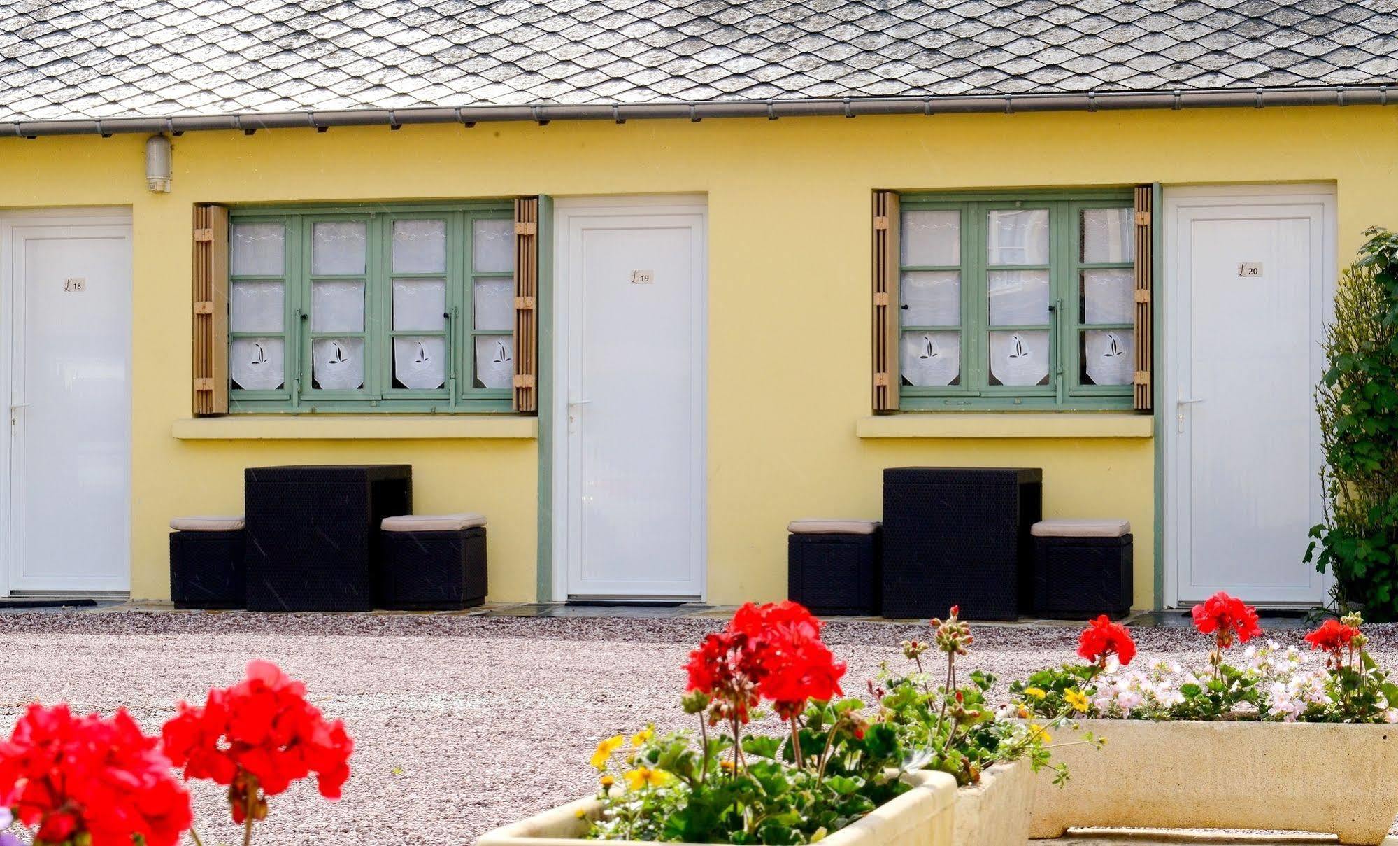 Logis Hotel Restaurant De France Isigny-sur-Mer Exterior photo
